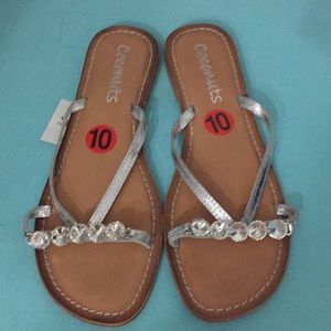 New Coconuts Sandals size 10